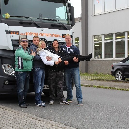 Besondere Leistung! - Andrea's Fahrschulteam in Duisburg & Ruhrgebiet